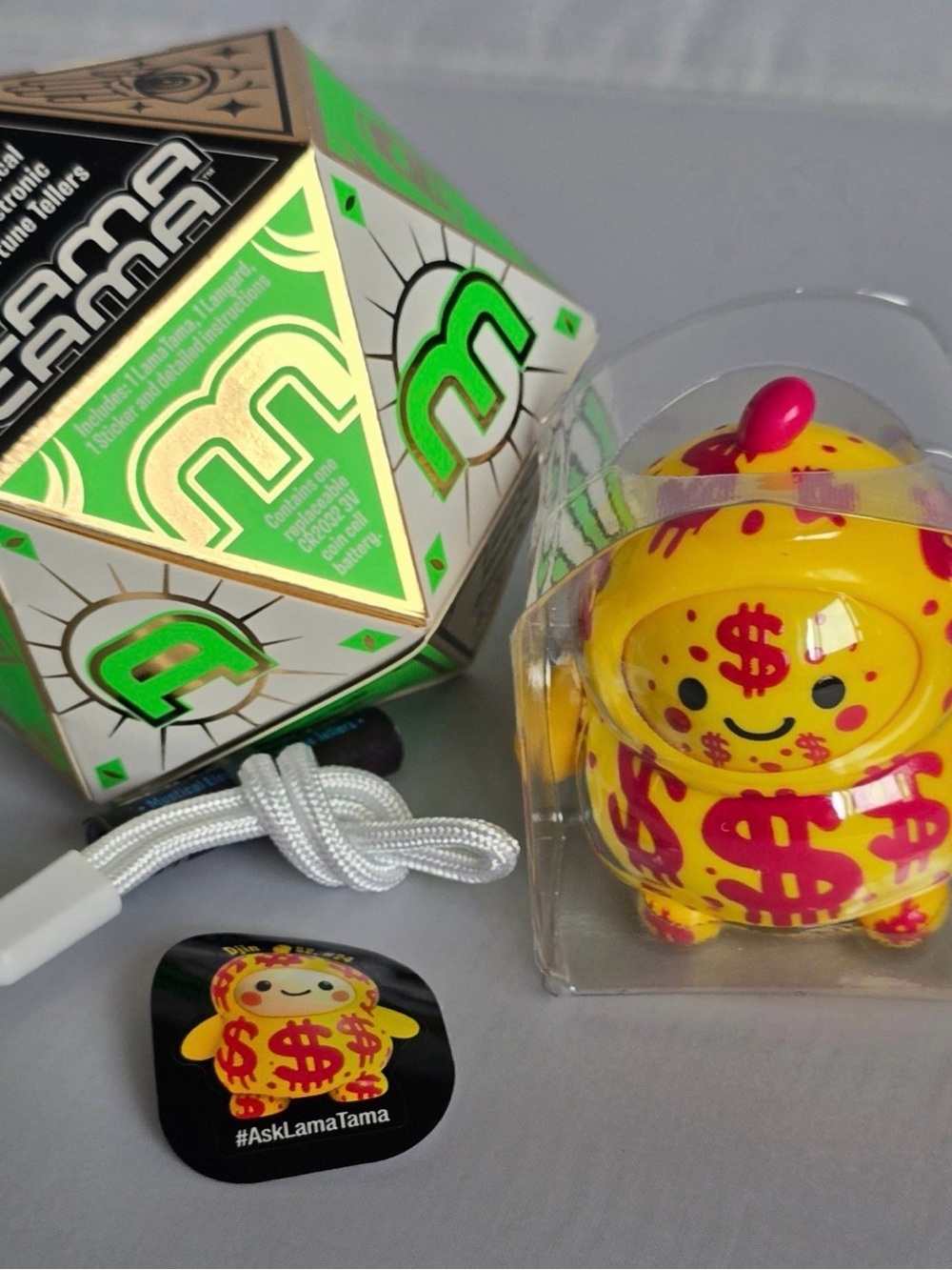 Lama Tama Dollar-Print
